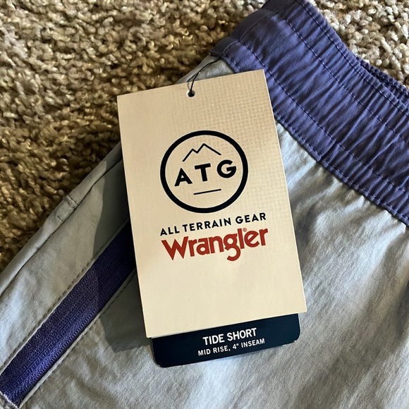 Wrangler Shorts - Picture 3 of 8